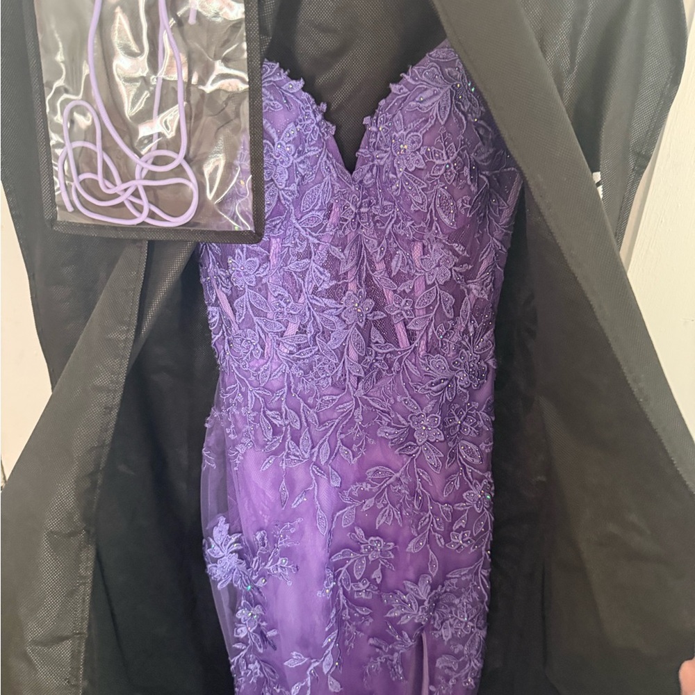 Elegant Purple Lace Evening Dress
